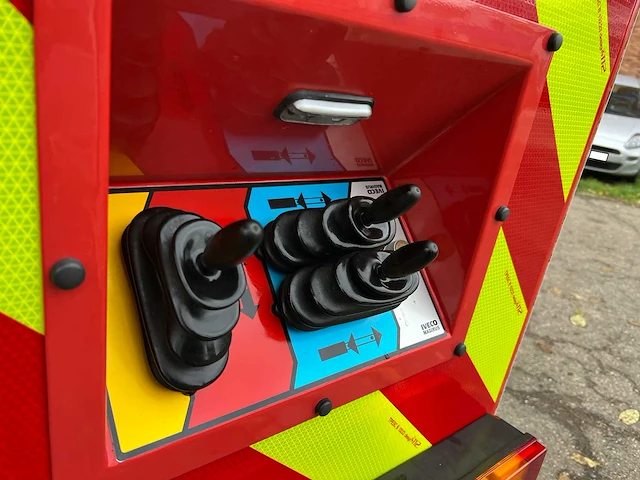 Iveco - eurofire - fire fighting trucks - afbeelding 64 van  64