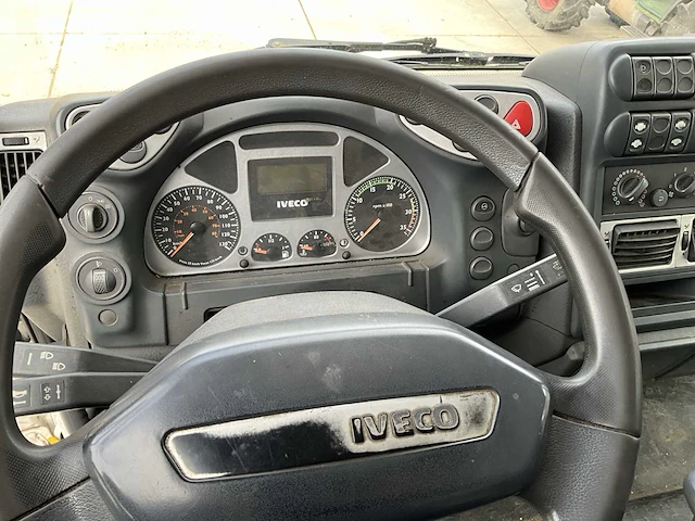 Iveco 120e18 vrachtwagen - afbeelding 3 van  31