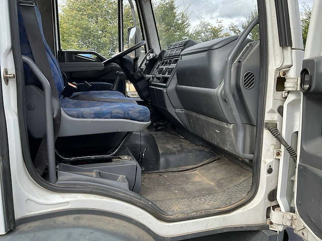 Iveco 120e18 vrachtwagen - afbeelding 11 van  31