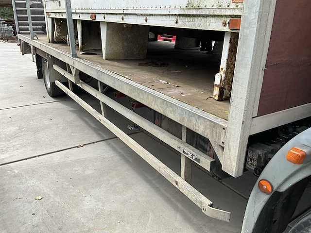 Iveco 120e18 vrachtwagen - afbeelding 13 van  31