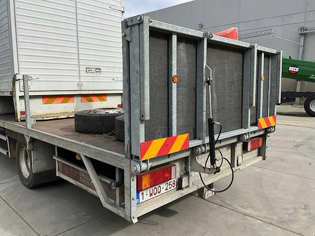 Iveco 120e18 vrachtwagen - afbeelding 16 van  31