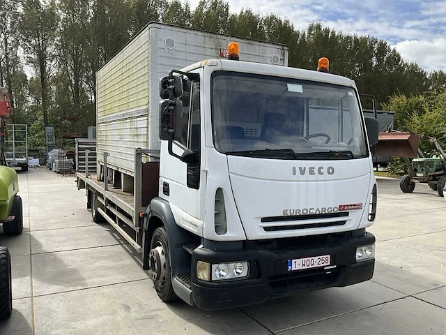 Iveco 120e18 vrachtwagen - afbeelding 23 van  31