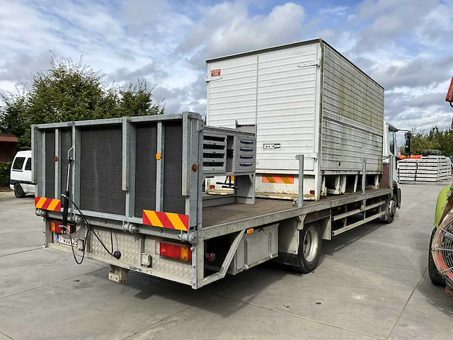 Iveco 120e18 vrachtwagen - afbeelding 26 van  31