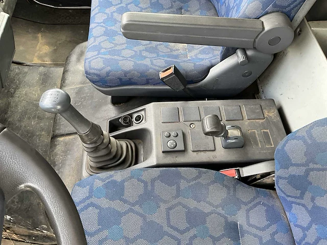 Iveco 120e18 vrachtwagen - afbeelding 31 van  31