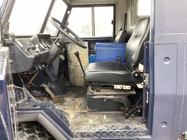Iveco 40.10.1wm legervoertuig - afbeelding 16 van  19