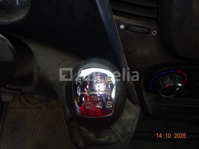 Iveco bestelwagen met dubbele cabine - afbeelding 5 van  23