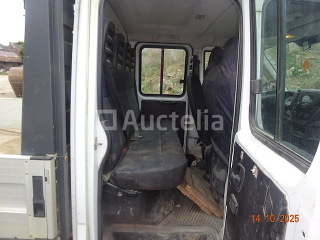 Iveco bestelwagen met dubbele cabine - afbeelding 19 van  23