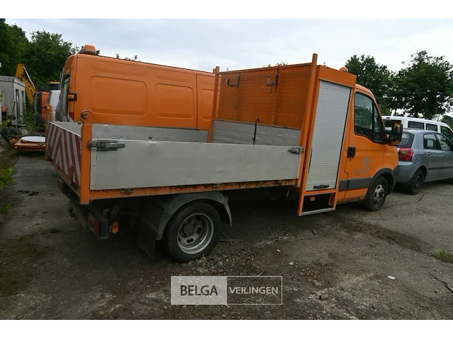 Iveco daily lichte vrachtwagen - afbeelding 2 van  17