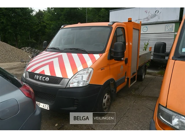 Iveco daily lichte vrachtwagen - afbeelding 8 van  17