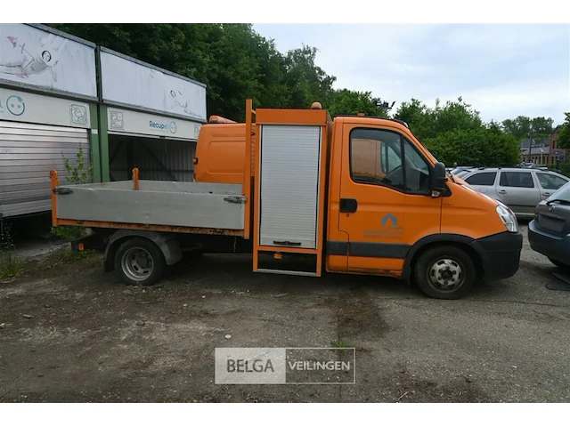 Iveco daily lichte vrachtwagen - afbeelding 10 van  17