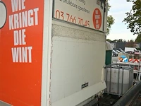 Iveco lichte vrachtwagen met dhollandia laadklep - afbeelding 9 van  20