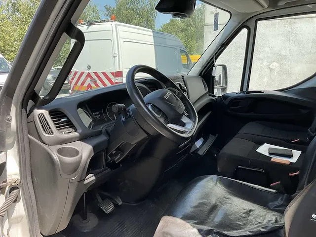 Iveco lichte vrachtwagen - afbeelding 10 van  11