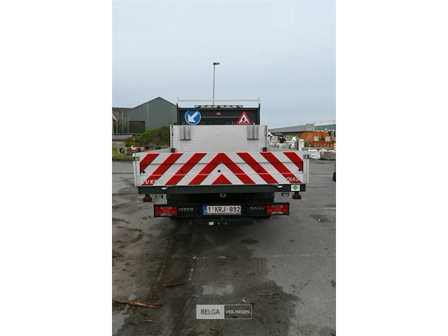 Iveco lichte vrachtwagen - afbeelding 14 van  24