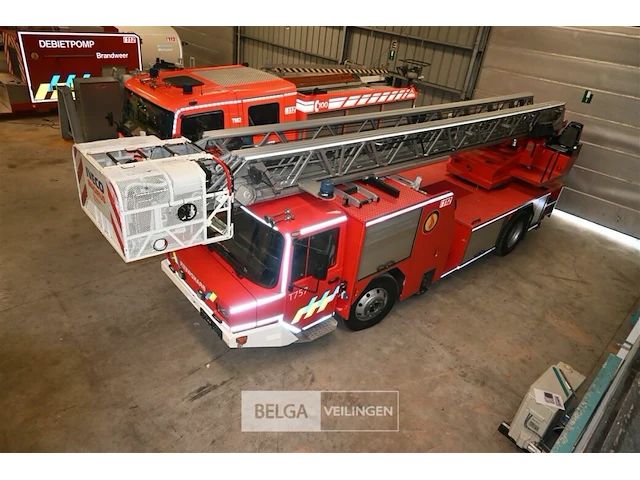 Iveco magirus ladderwagen - afbeelding 12 van  35