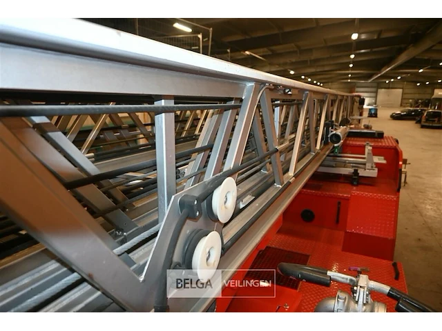 Iveco magirus ladderwagen - afbeelding 33 van  35