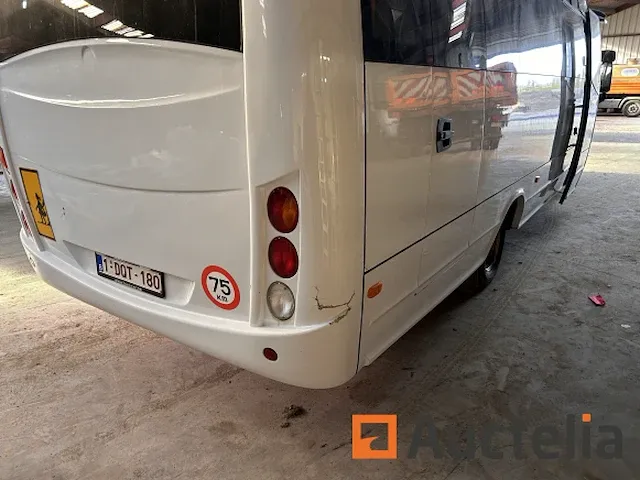 Iveco minibus (2012-168) - afbeelding 2 van  35