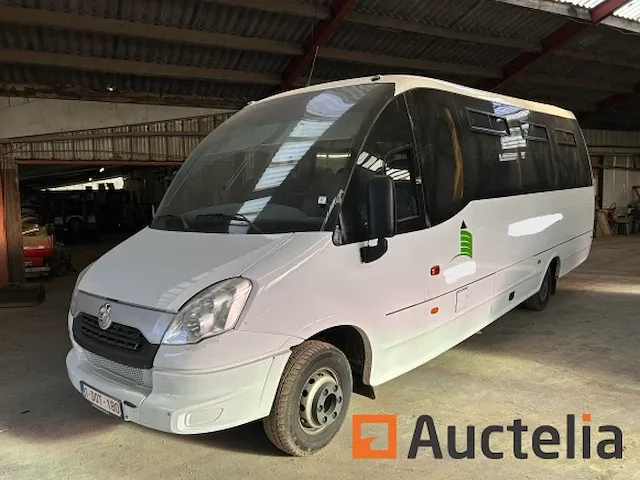 Iveco minibus (2012-168) - afbeelding 1 van  35
