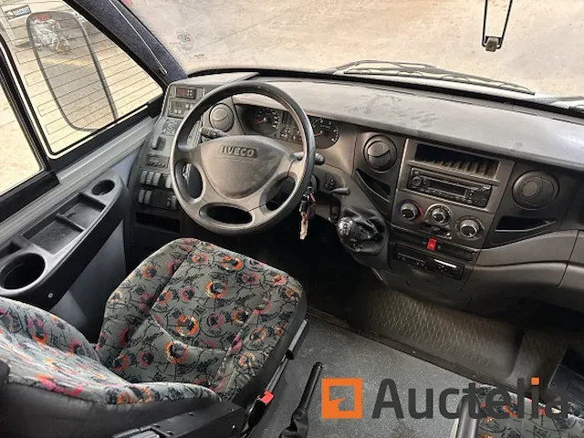 Iveco minibus (2012-168) - afbeelding 15 van  35