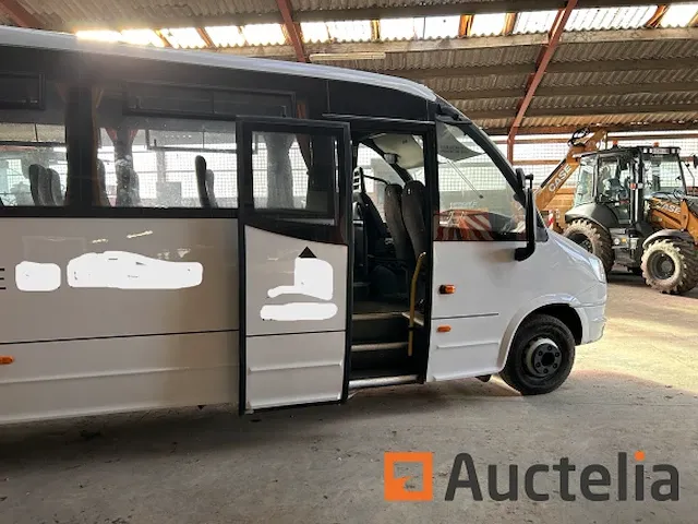 Iveco minibus (2012-168) - afbeelding 32 van  35