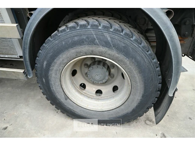 Iveco veegwagen/vrachtwagen - afbeelding 11 van  23