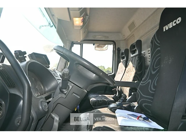 Iveco vrachtwagen met 3-zijdige kipper - afbeelding 26 van  26