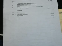 Iveco vrachtwagen met laadklep - afbeelding 9 van  28