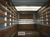Iveco vrachtwagen met laadklep - afbeelding 20 van  28