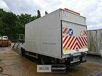 Iveco vrachtwagen met laadklep - afbeelding 25 van  28