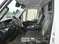 Iveco vrachtwagen met laadklep - afbeelding 27 van  28