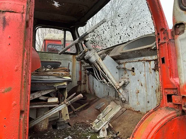 Iveco vrachtwagen - afbeelding 18 van  22