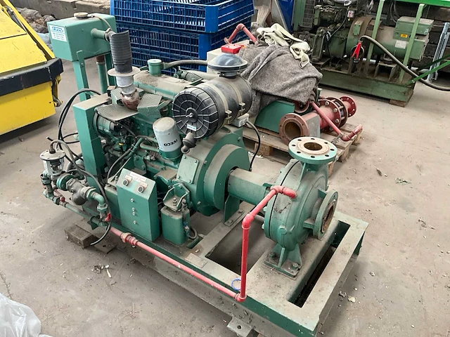 Iveco waterpomp - afbeelding 1 van  11