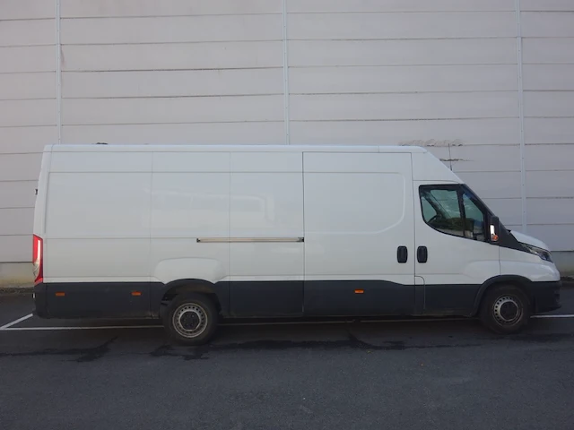 Iveco - afbeelding 8 van  15