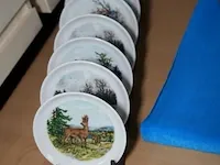 Jachtonderzetbordjes op rekje - afbeelding 1 van  1