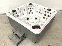 Jacuzzi london nieuw