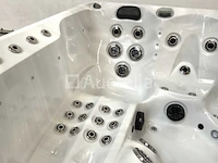 Jacuzzi london + nordic insulation - afbeelding 10 van  19