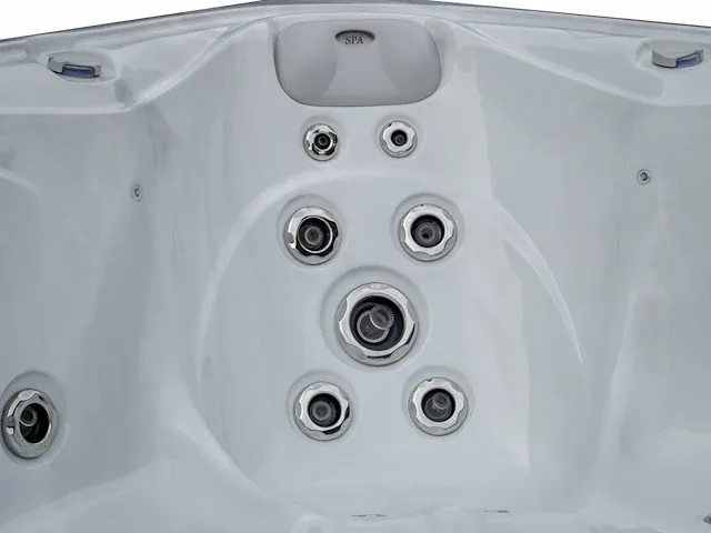 Jacuzzi - afbeelding 12 van  12