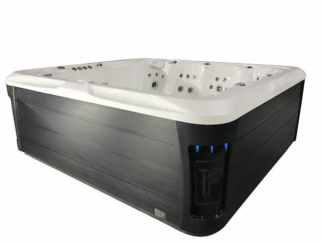 Jacuzzi - afbeelding 2 van  8