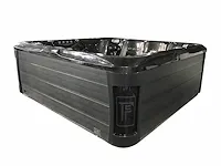 Jacuzzi - afbeelding 2 van  2