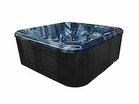 Jacuzzi - afbeelding 1 van  6