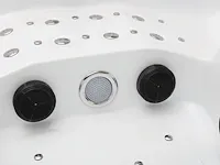 Jacuzzi - afbeelding 4 van  18