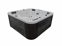 Jacuzzi - afbeelding 11 van  18
