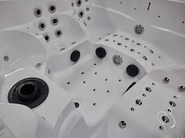 Jacuzzi - afbeelding 17 van  18