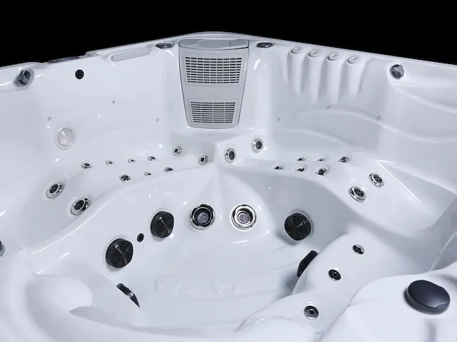 Jacuzzi - afbeelding 4 van  13