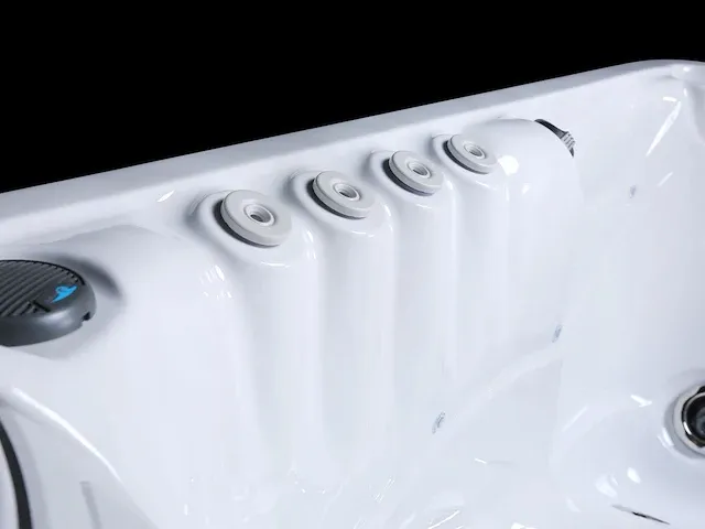 Jacuzzi - afbeelding 5 van  13