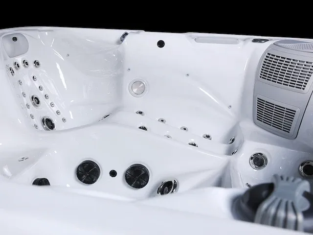 Jacuzzi - afbeelding 8 van  13