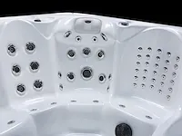Jacuzzi - afbeelding 13 van  13