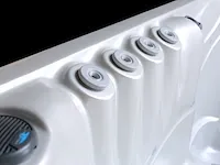 Jacuzzi - afbeelding 3 van  17