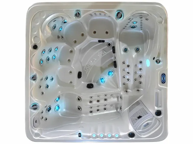 Jacuzzi - afbeelding 10 van  17