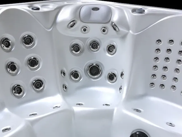 Jacuzzi - afbeelding 17 van  17