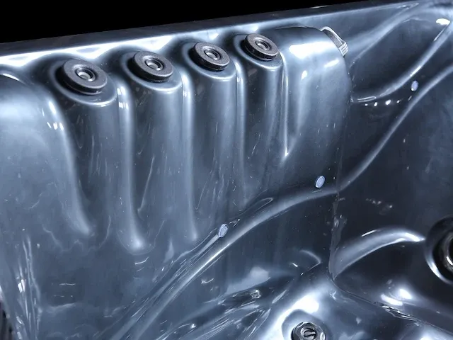 Jacuzzi - afbeelding 6 van  18